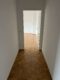 Erstbezug nach Sanierung! Helle und geräumige 1,5 Zimmerwohnung mit Parkett! - Flur