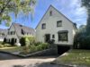 Villa mit parkähnlichem Garten in Kirchhörde! - Straßenseite