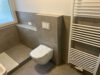 Erstbezug nach Sanierung! Helle und geräumige 1,5 Zimmerwohnung mit Parkett! - Badezimmer