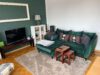 Schöne 2,5 Zimmerwohnung mit Süd/Westbalkon und Parkett am Sonnenschein! - Wohnzimmer