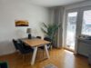 Schöne 2,5 Zimmerwohnung mit Süd/Westbalkon und Parkett am Sonnenschein! - Wohnzimmer